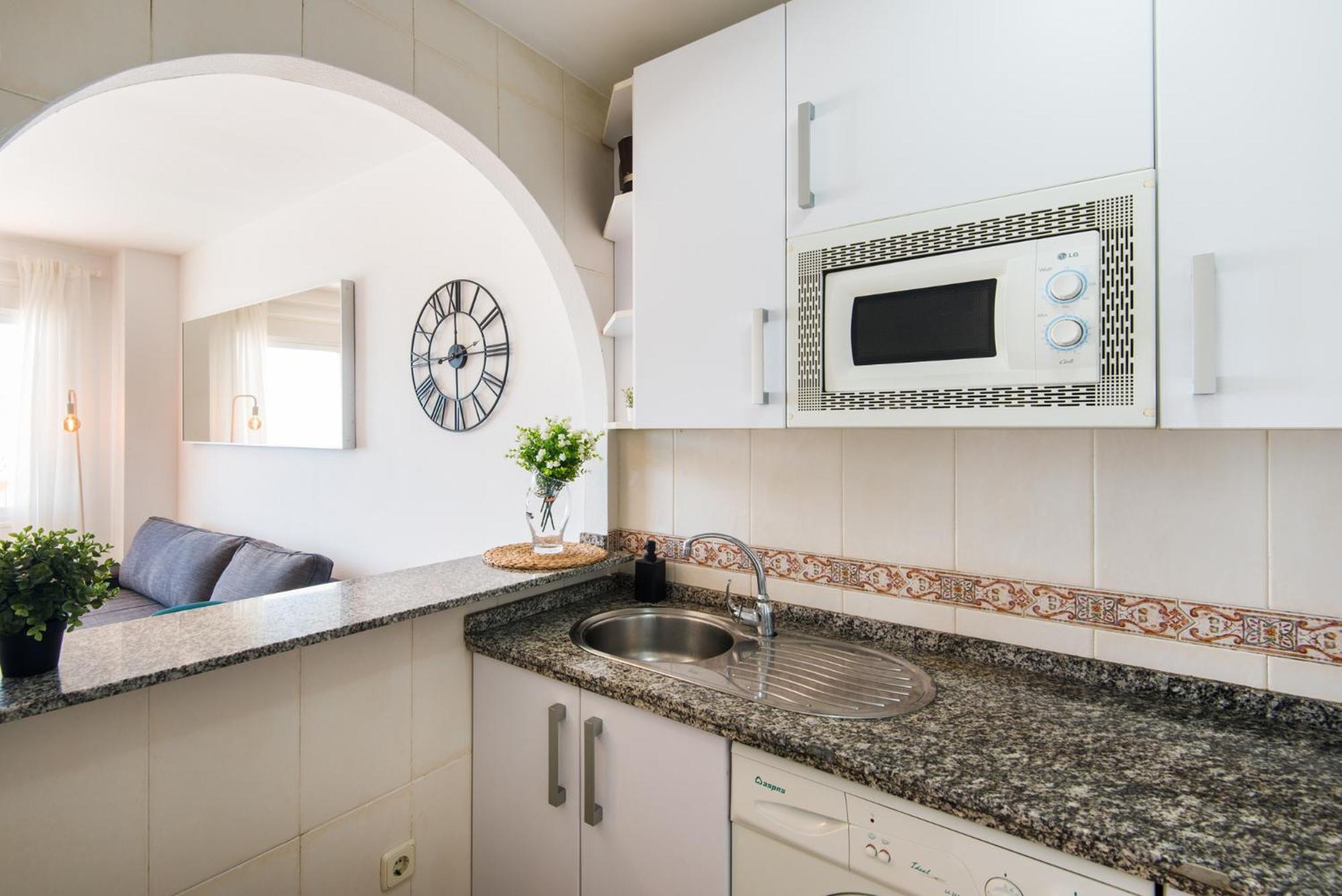 Apartamento Madeinterranean Beach- Higueron Front Line Fuengirola