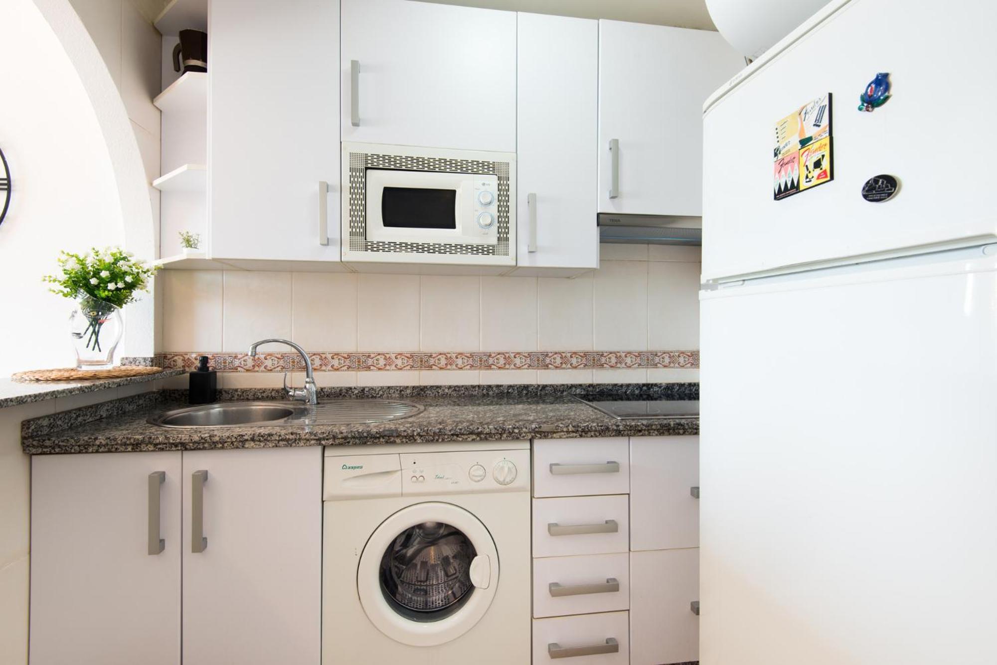 Apartamento Madeinterranean Beach- Higueron Front Line *